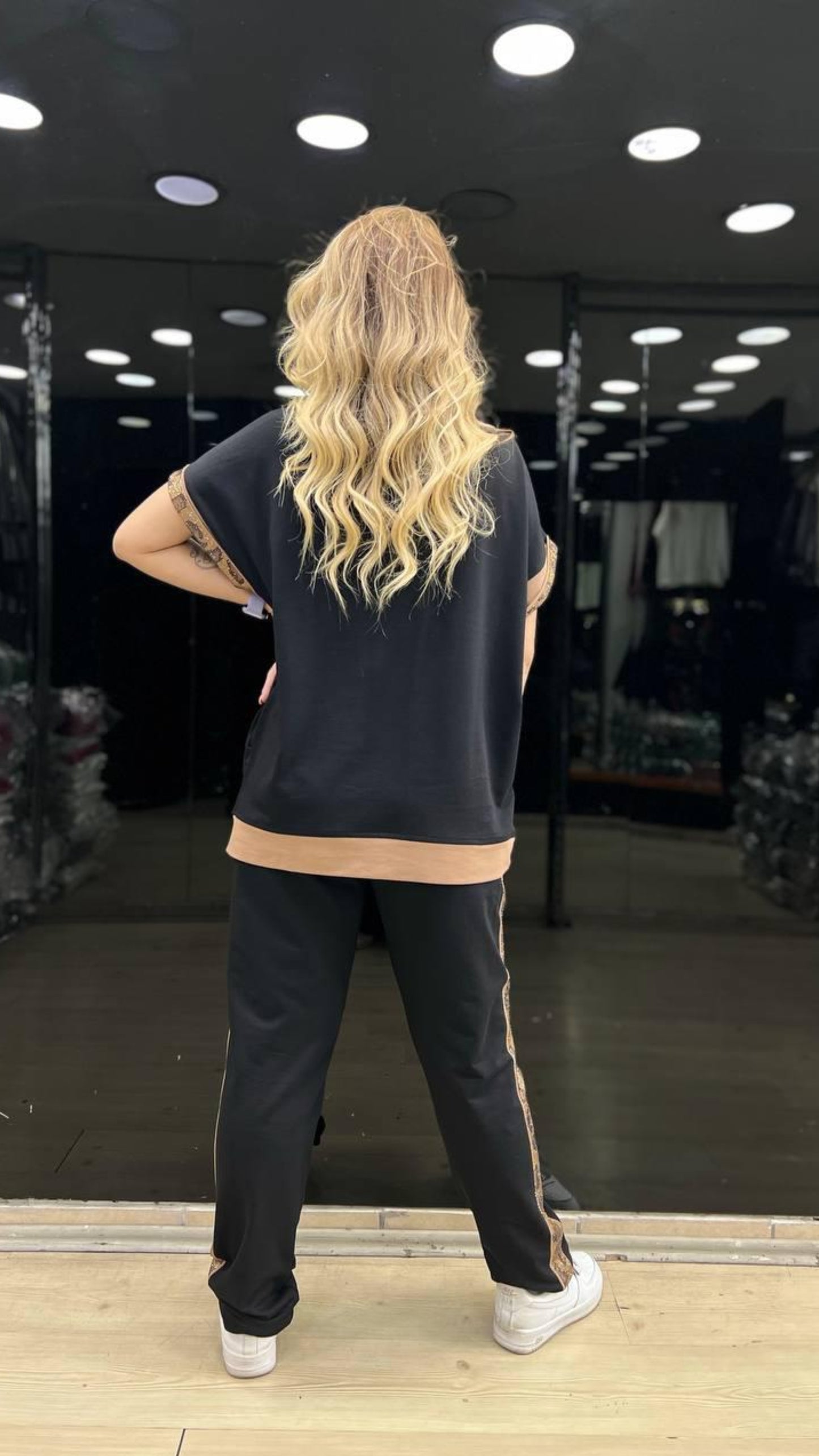 V-neck tiger survêt